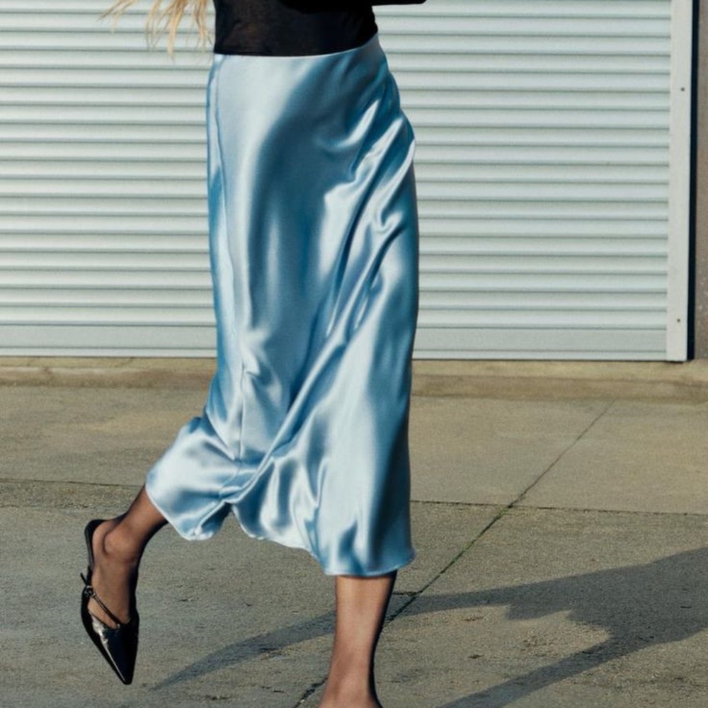 Zara Satin blue skirt